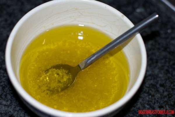 Preparing Garlic Oil For Breast Growth - 3